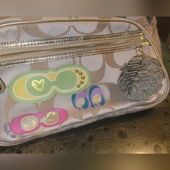 Coach Signature Poppy Applique Backpack Rare Limited Edition F17939 - Picture 9 of 16